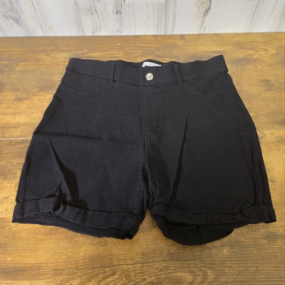 Thrill jeans stretchy black cuffed hem shorts women's 1X